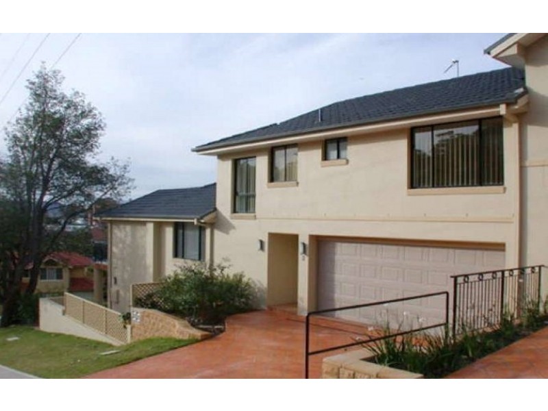 2/10 Smillie Avenue, Terrigal NSW 2260