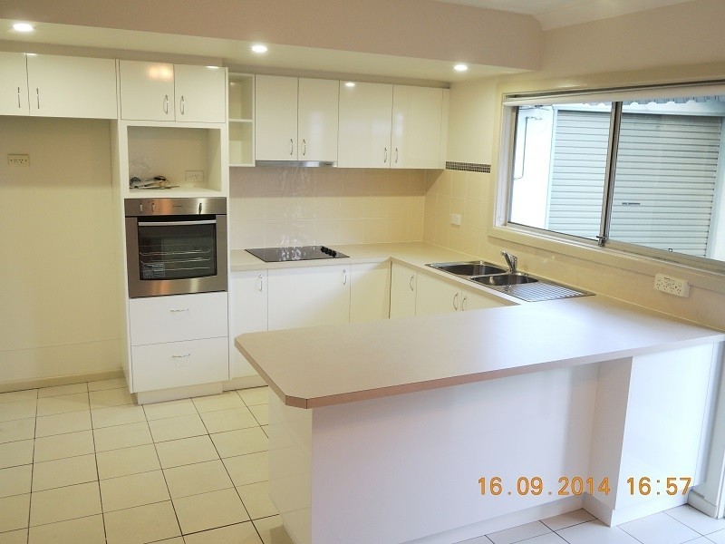 D/S 2  Leeside Road, North Avoca NSW 2260