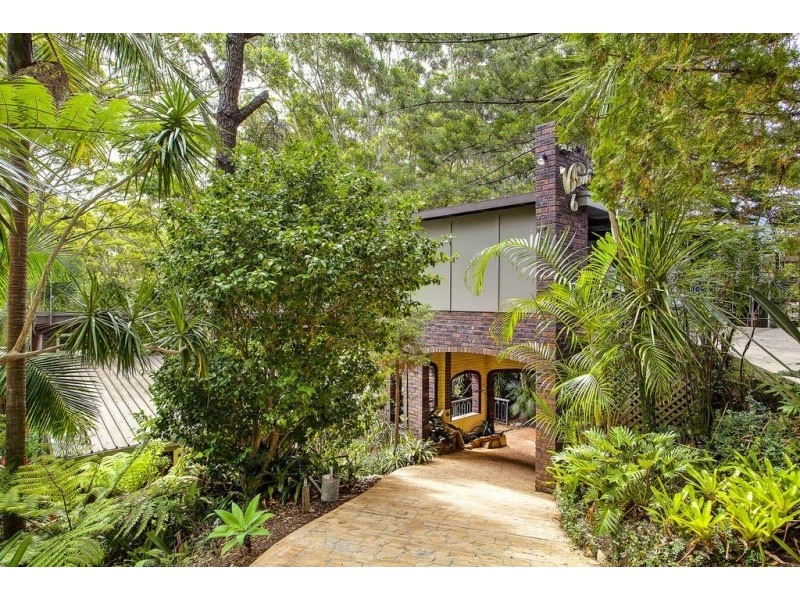6 Bellevue Crescent, North Avoca NSW 2260
