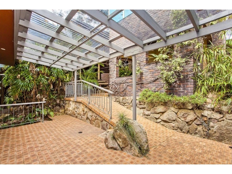 6 Bellevue Crescent, North Avoca NSW 2260