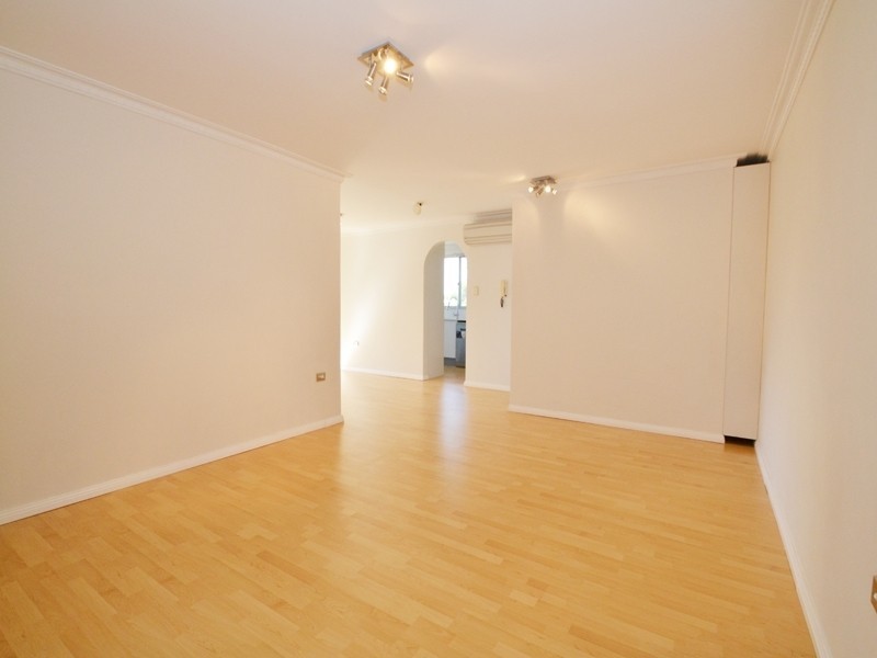 2/3-5 Gertrude Place, Gosford NSW 2250