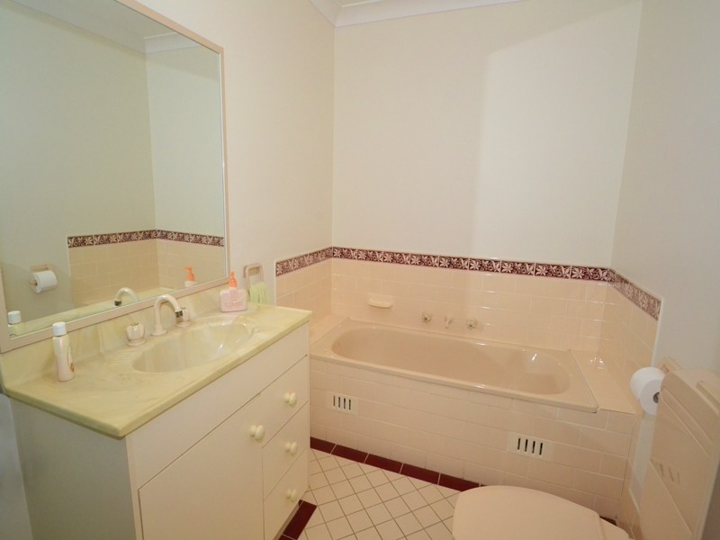 9a Day Dawn Place, Erina NSW 2250