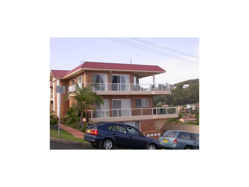 2/33 Tiarri Crescent, Terrigal NSW 2260