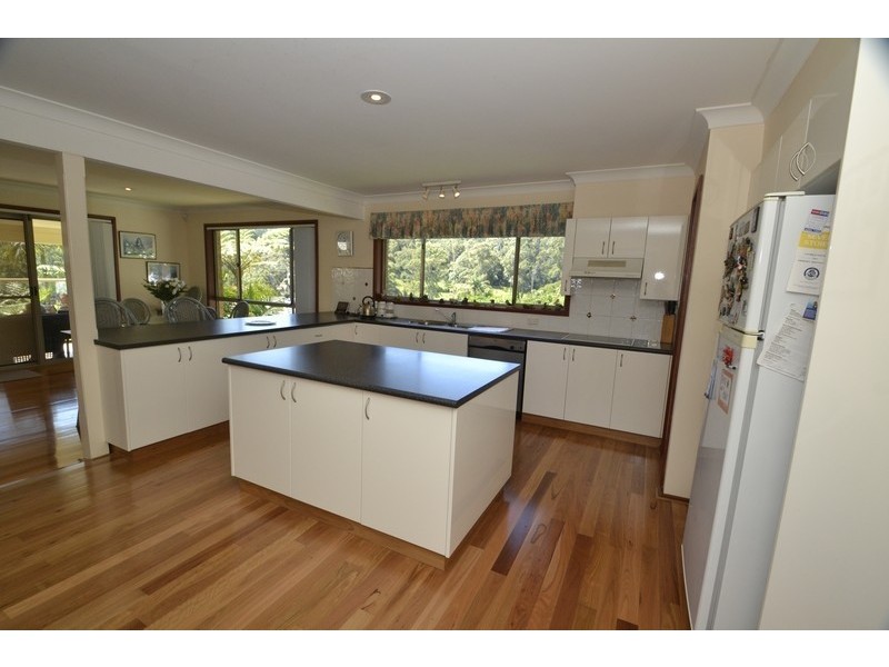 10 Scarborough Close, Terrigal NSW 2260