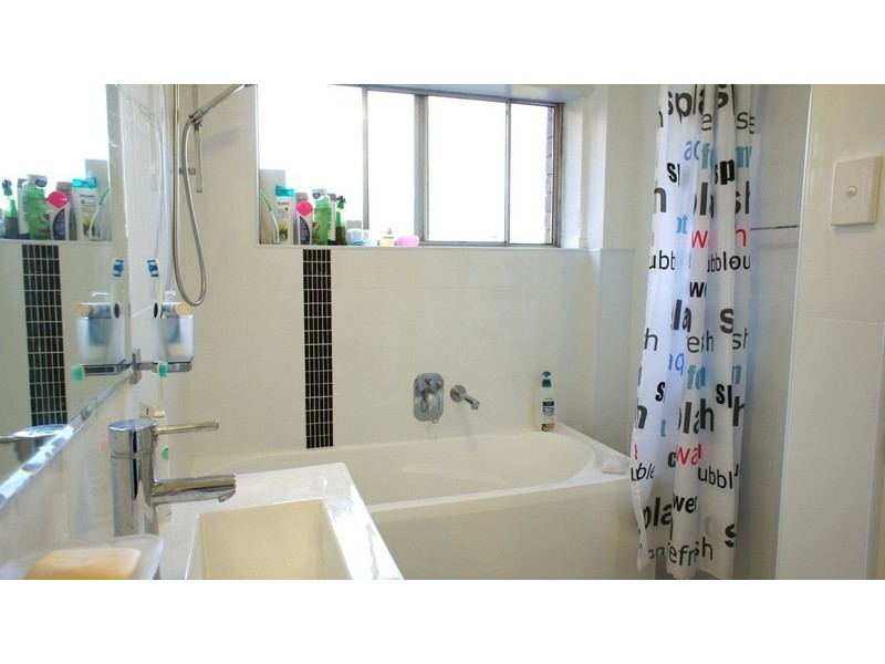 2/99 Henry Parry Drive, Gosford NSW 2250