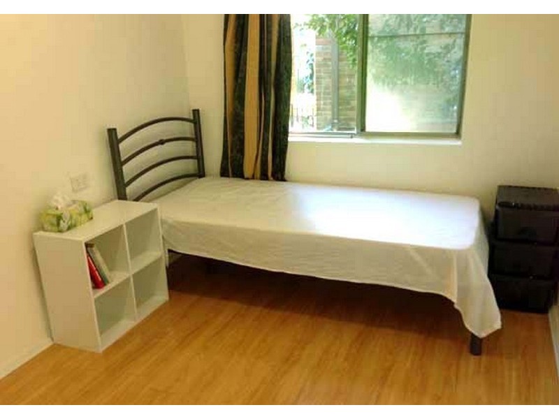 2/99 Henry Parry Drive, Gosford NSW 2250