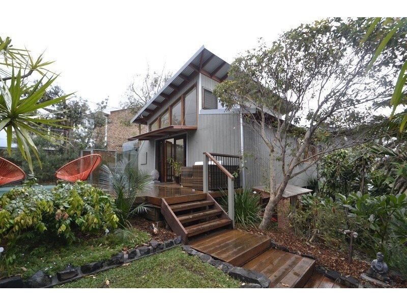 8 Myee Close, Forresters Beach NSW 2260
