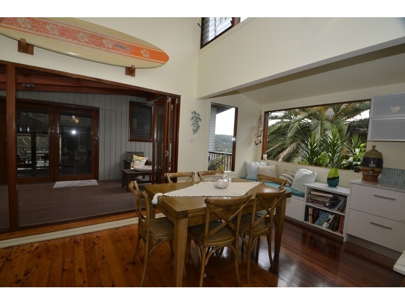 8 Myee Close, Forresters Beach NSW 2260