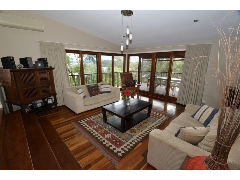 8 Myee Close, Forresters Beach NSW 2260
