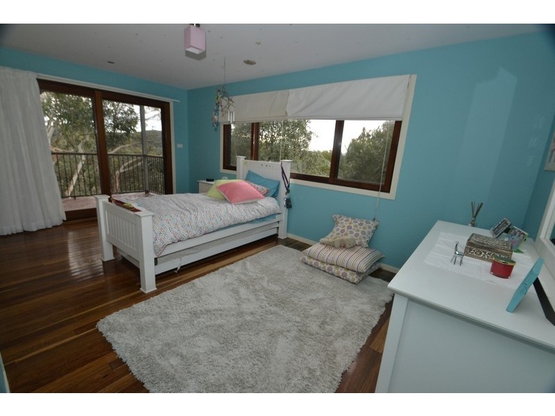 8 Myee Close, Forresters Beach NSW 2260