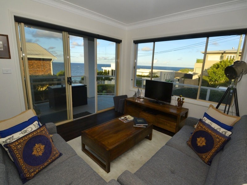 1/11 Barnhill RD, Terrigal NSW 2260