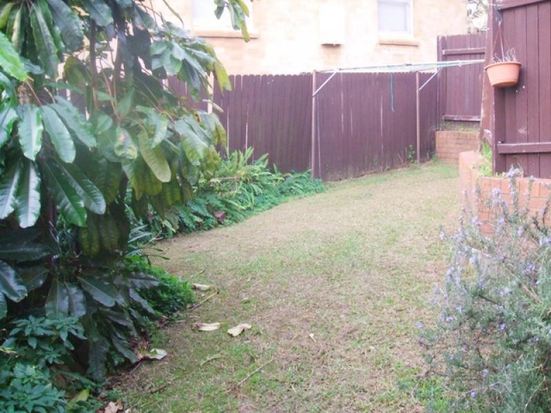 2/25 Ash Street, Terrigal NSW 2260