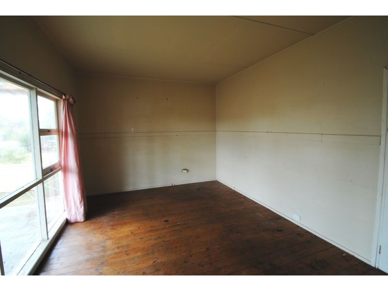 32 Coraldeen Avenue, Gorokan NSW 2263