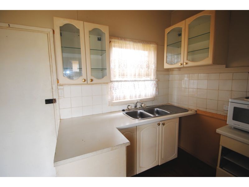 32 Coraldeen Avenue, Gorokan NSW 2263