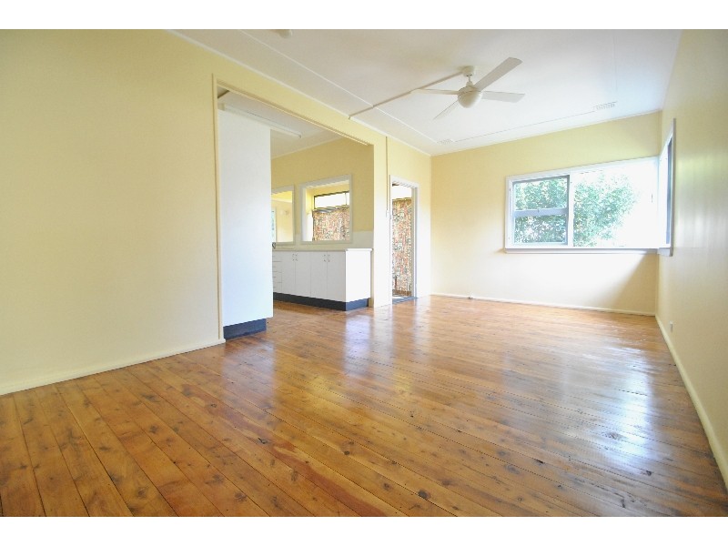 14 Ninth Ave, Toukley NSW 2263