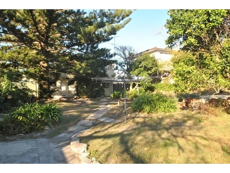 17 Soldiers Point Drive, Norah Head NSW 2263