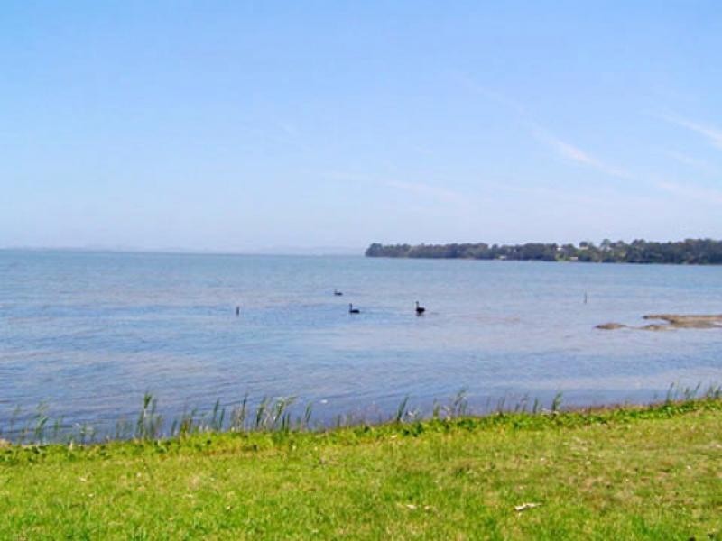 11 Kantara Rd, Canton Beach NSW 2263