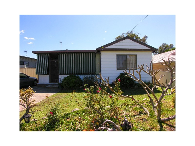 8 Glenlake Avenue, Toukley NSW 2263