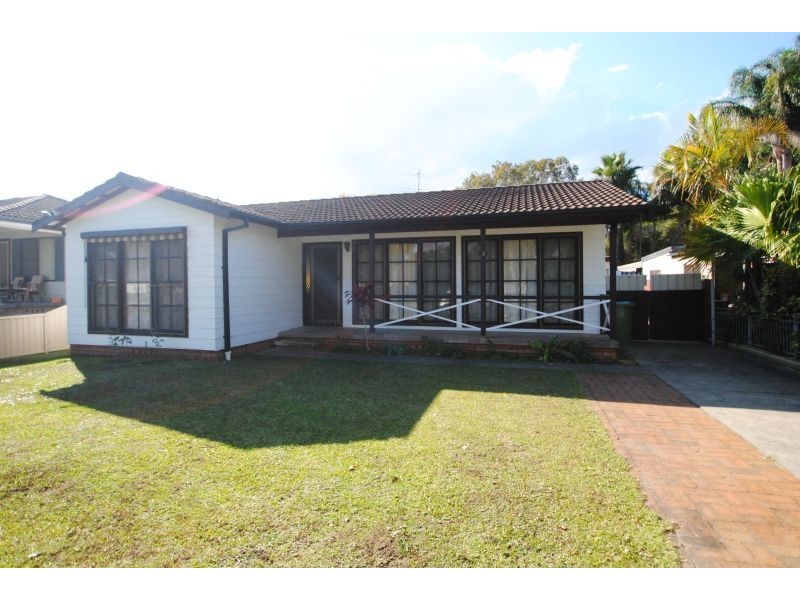 3 Spring Valley Ave, Gorokan NSW 2263