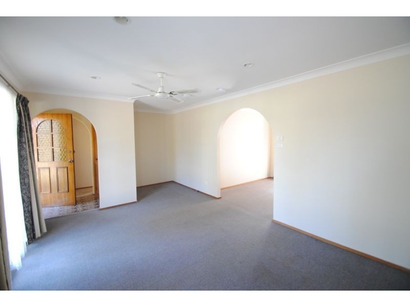 3 Spring Valley Ave, Gorokan NSW 2263