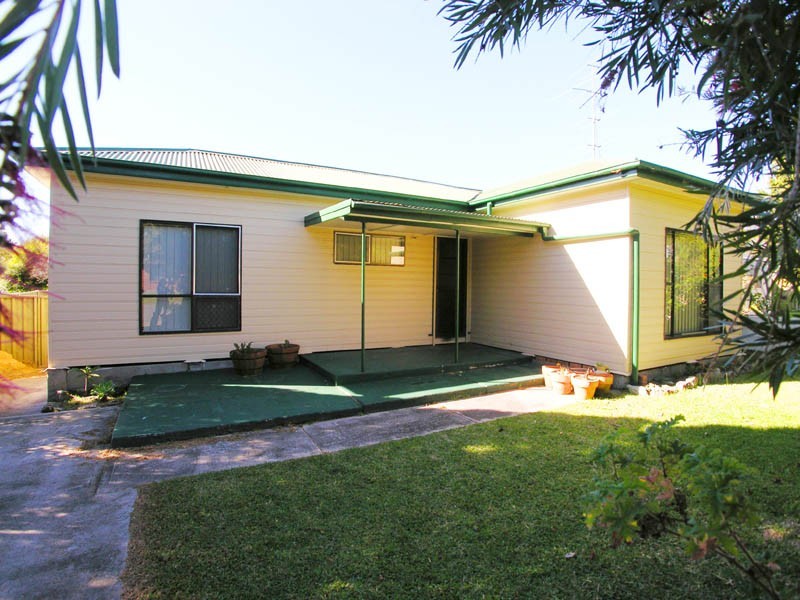 3 Glenavon Street, Toukley NSW 2263