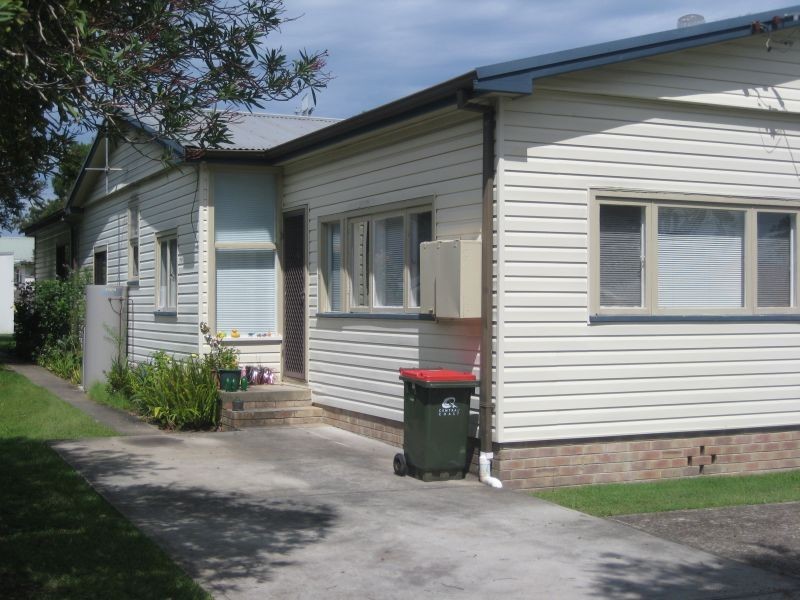 2/7 Canton Beach Rd, Toukley NSW 2263