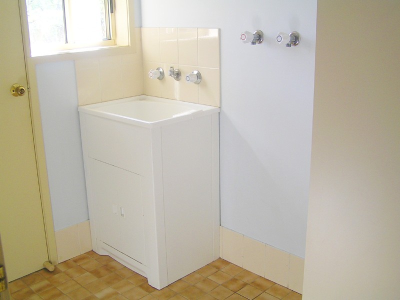 Mannering Park NSW 2259