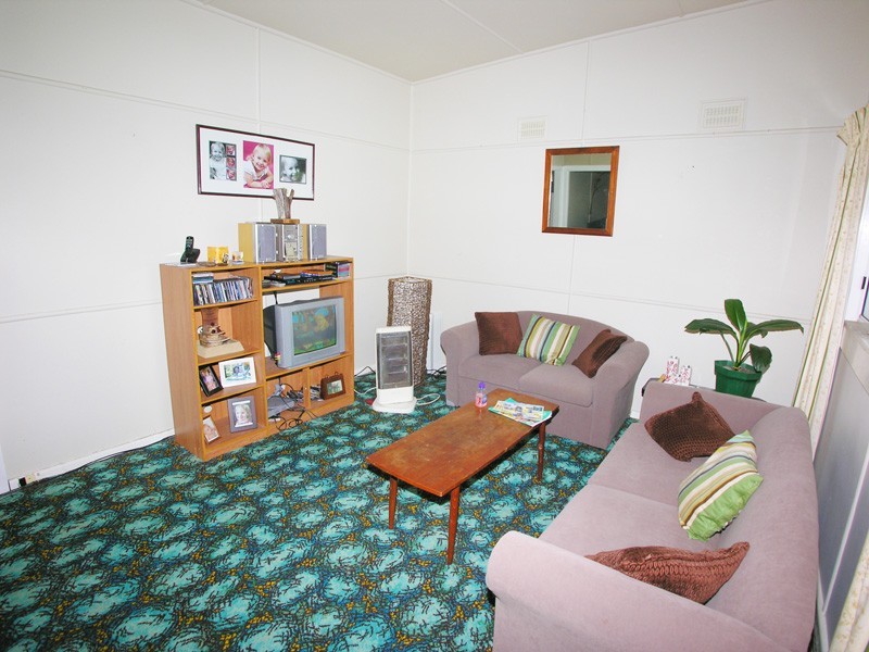 6 Hammond Road, Toukley NSW 2263