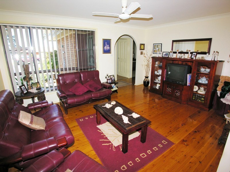 36 Eighth Ave, Toukley NSW 2263