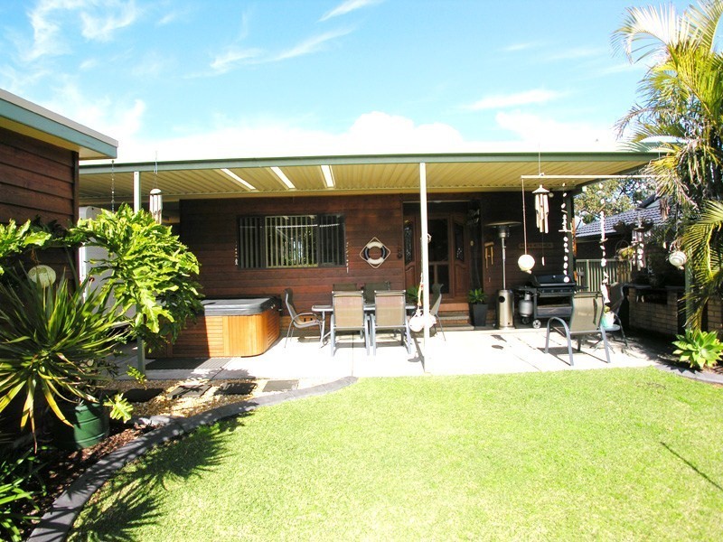 36 Eighth Ave, Toukley NSW 2263
