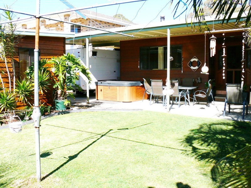 36 Eighth Ave, Toukley NSW 2263