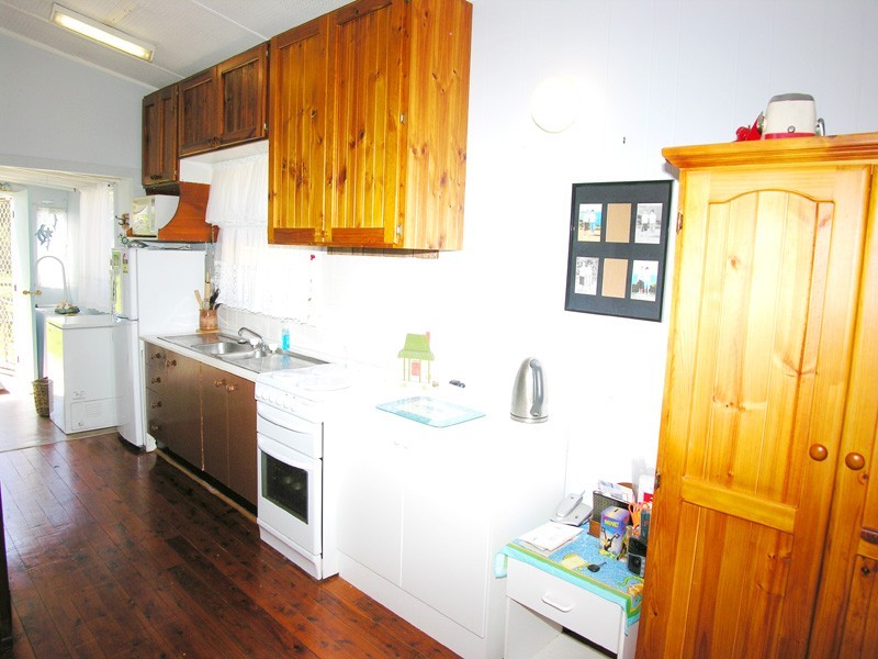 99 Thomas Mitchell Rd, Killarney Vale NSW 2261