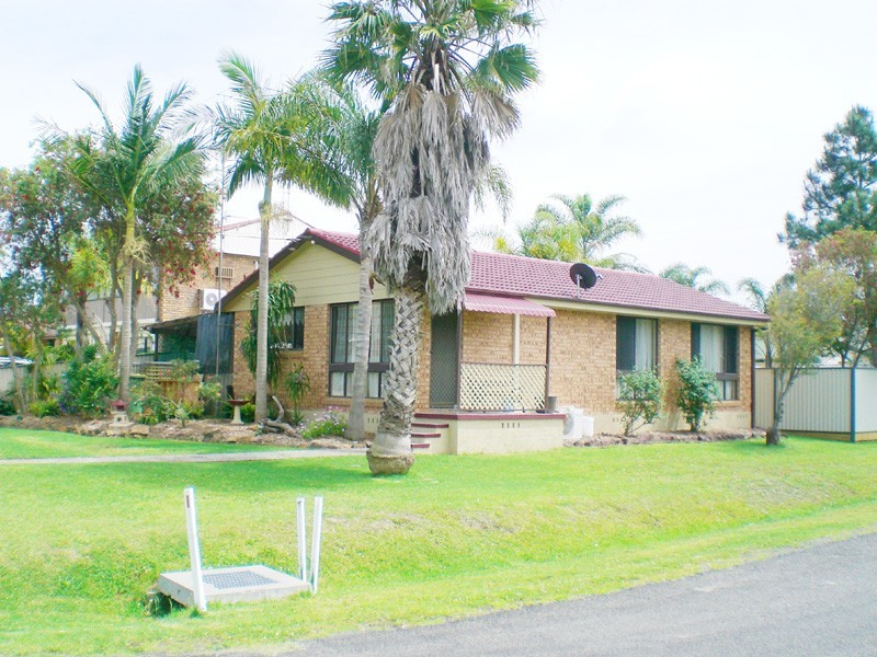 1 Barton Street, Doyalson NSW 2262