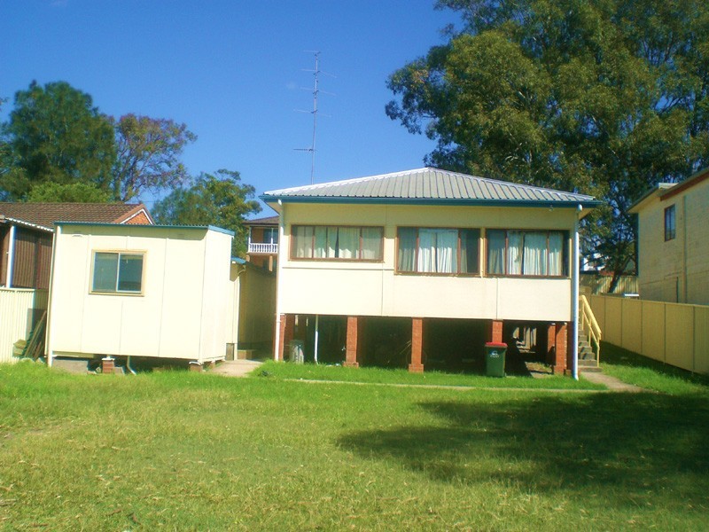 1 Barton Street, Doyalson NSW 2262