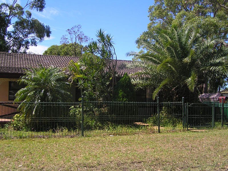Mannering Park NSW 2259