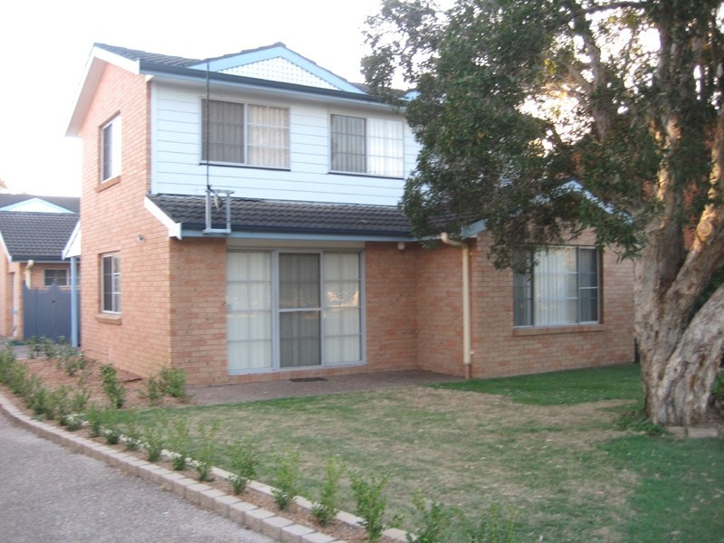 3/8 Young Street, Norah Head NSW 2263