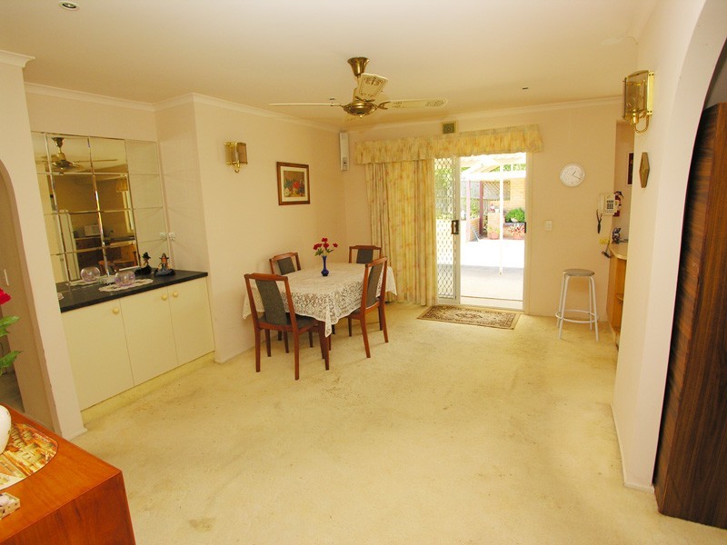 35 Premier Way, Bateau Bay NSW 2261