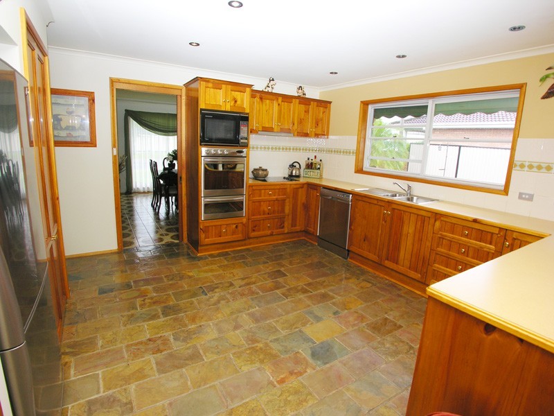 90 Robertson Road, Killarney Vale NSW 2261
