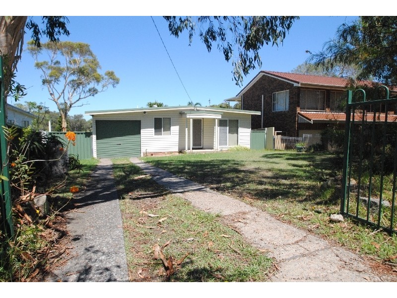 14 Coonanga Ave, Budgewoi NSW 2262
