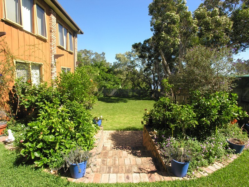 93 Lakeside Parade, The Entrance NSW 2261