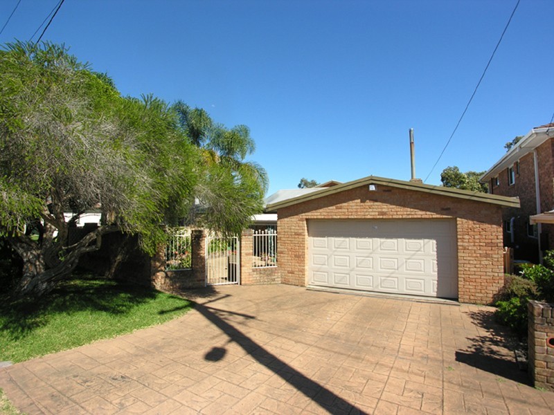 93 Lakeside Parade, The Entrance NSW 2261