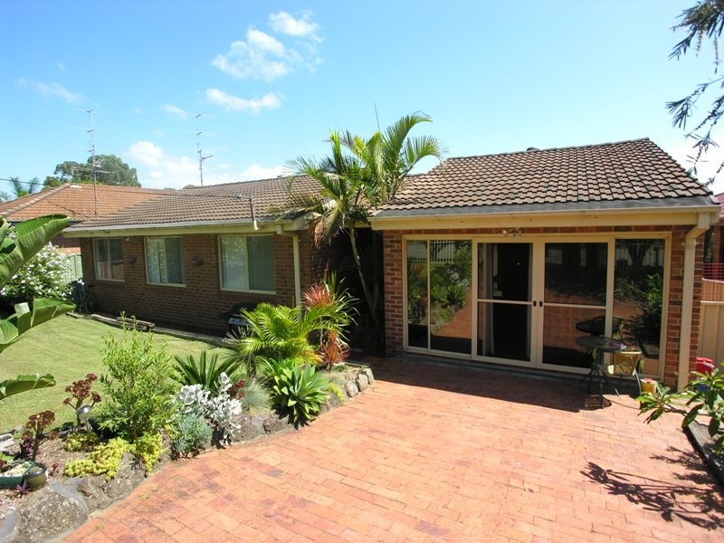 109 Seabrook Avenue, Bateau Bay NSW 2261