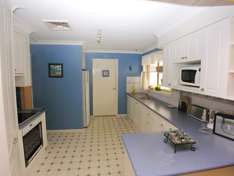 109 Seabrook Avenue, Bateau Bay NSW 2261
