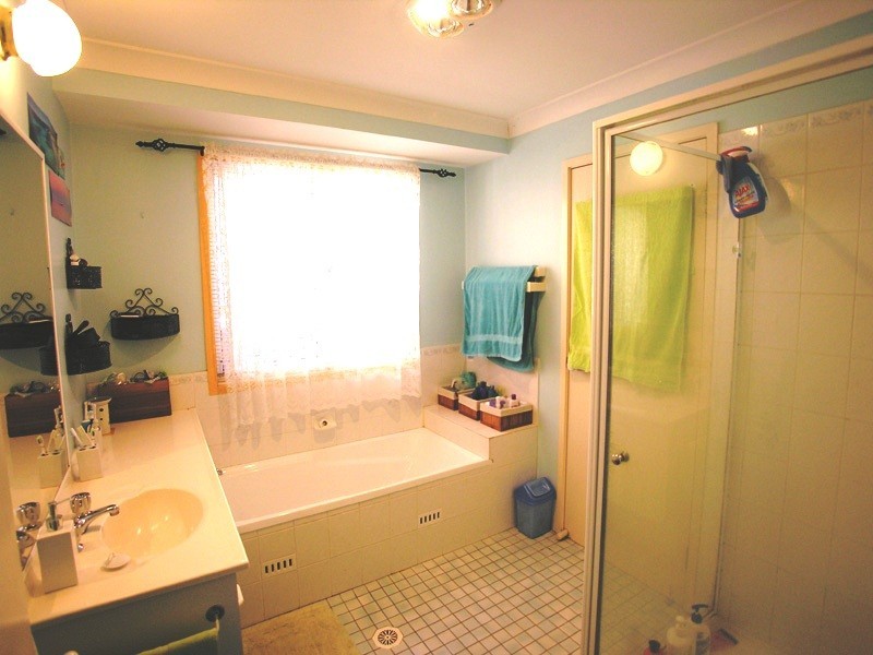 7 Bottle Brush Drive, Glenning Valley NSW 2261