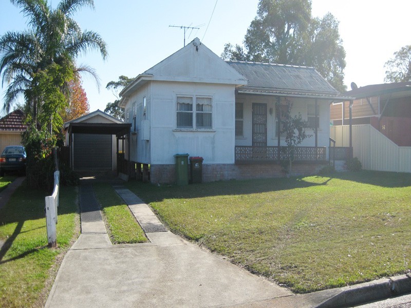 14 Athol Street, Toukley NSW 2263