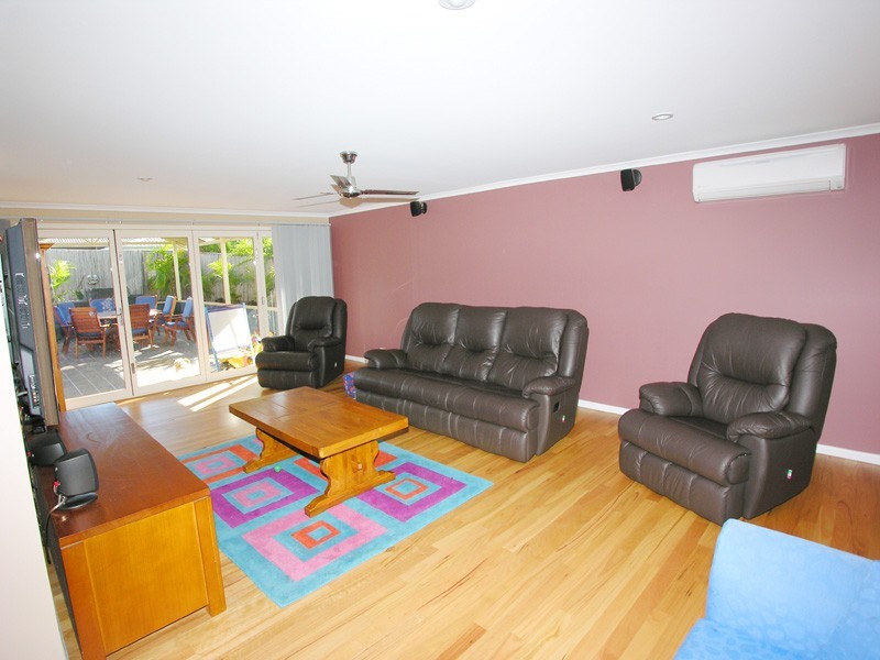 13 Lenola Crescent, Blue Haven NSW 2262