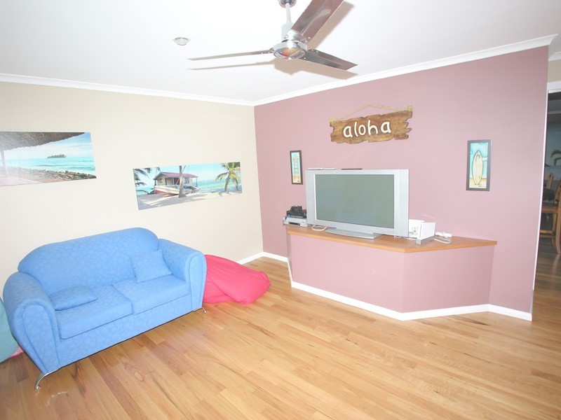 13 Lenola Crescent, Blue Haven NSW 2262