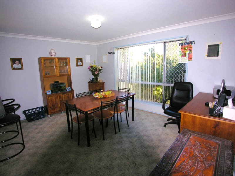10 Essex Street, Gorokan NSW 2263