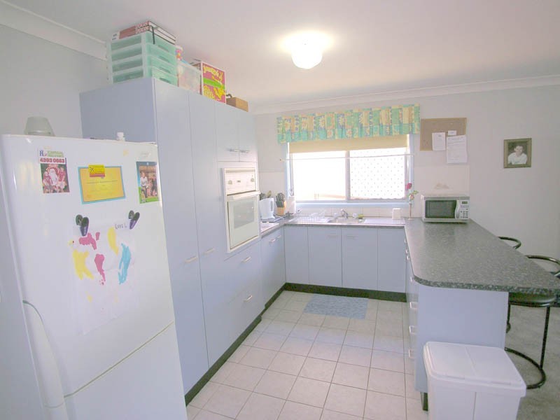 10 Essex Street, Gorokan NSW 2263