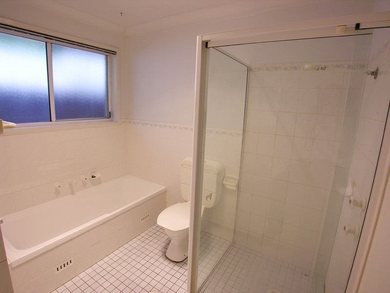 2/6a Glenworth Close, Lisarow NSW 2250